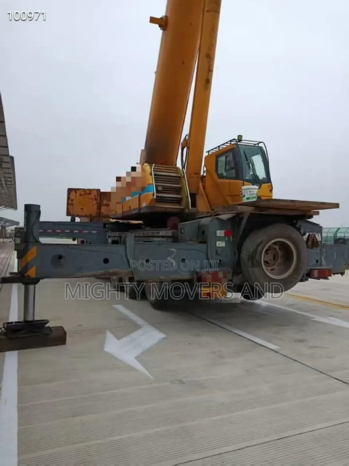 Crane for Hoisting Services Is Available
