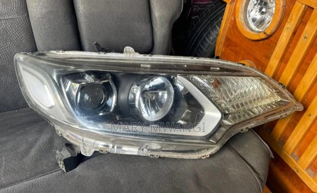 Honda Fit 2015 Headlight Available - main view