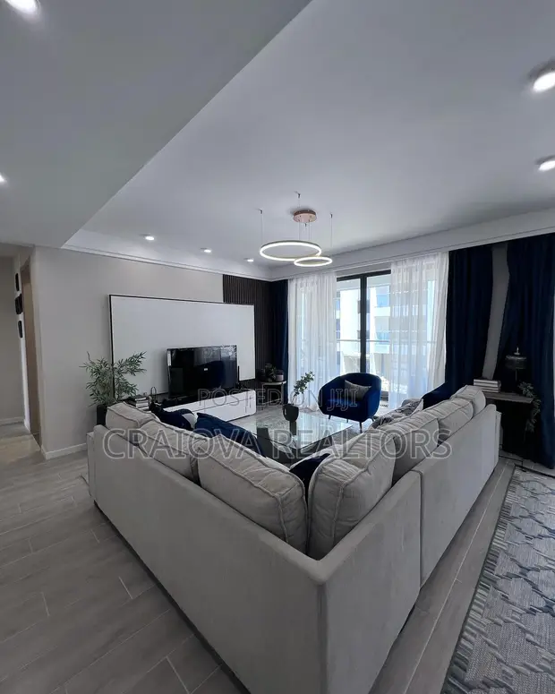 4bdrm Apartment in Gateway Mall Area for sale