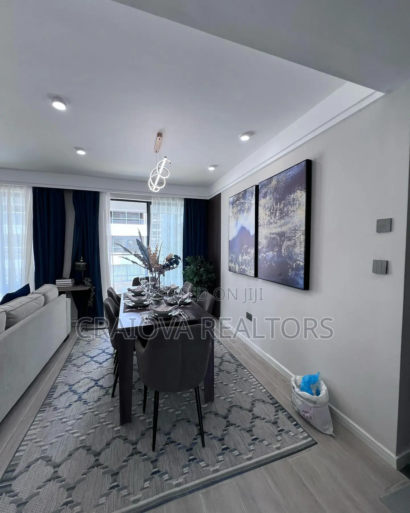 4bdrm Apartment in Gateway Mall Area for sale