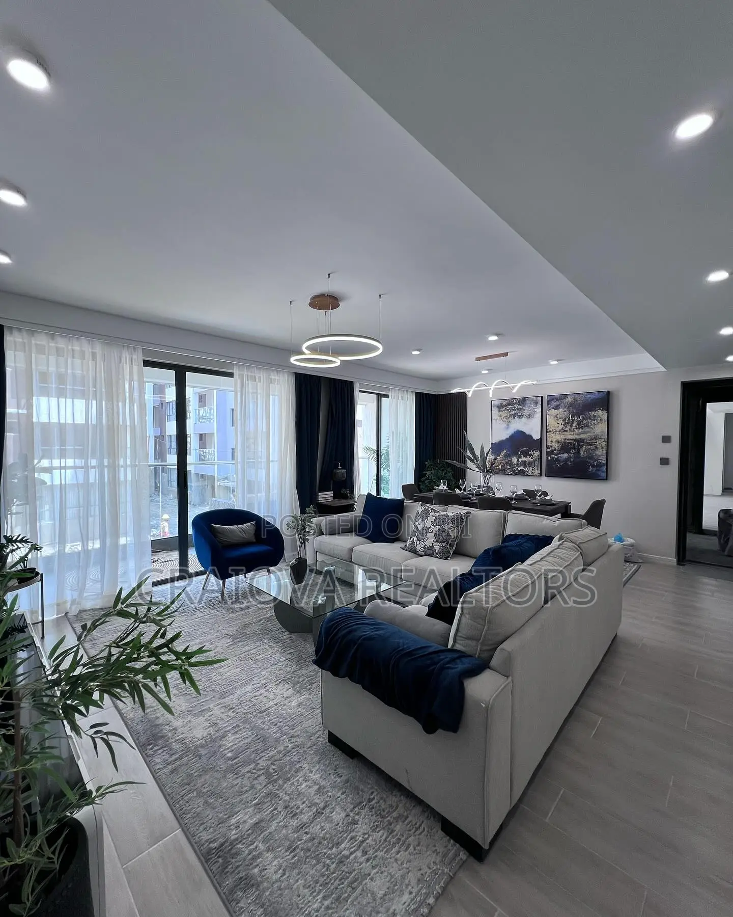 4bdrm Apartment in Gateway Mall Area for sale