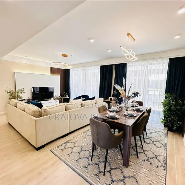 3bdrm Apartment in Gateway Mall Area for sale