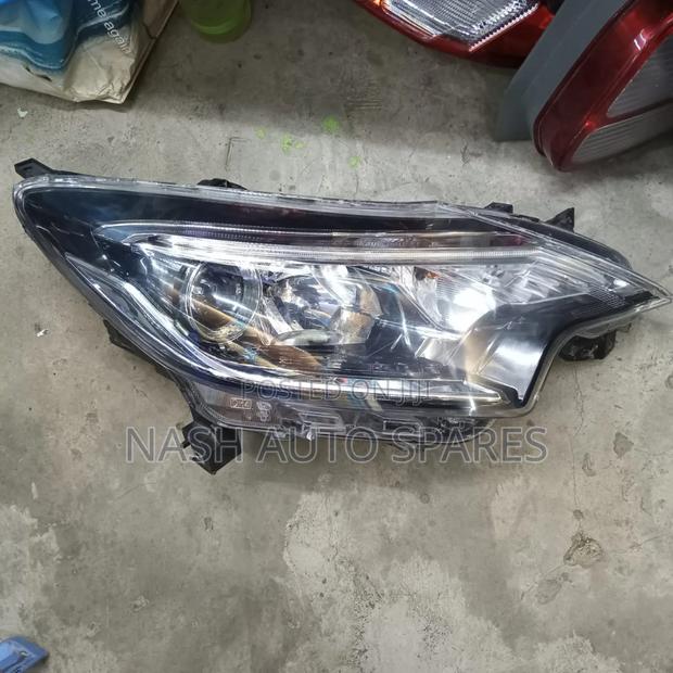 Nissan Note 2017 Zenon Headlights
