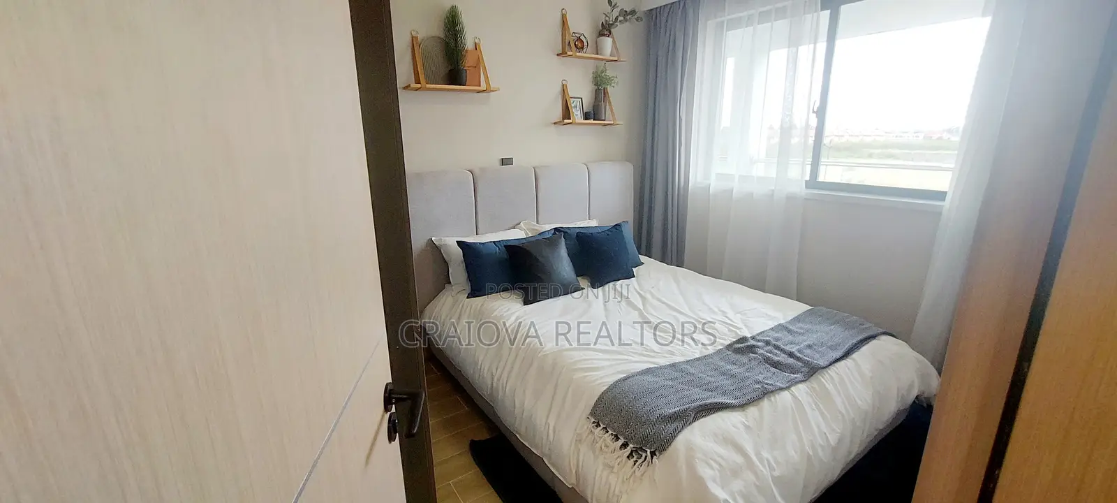 3bdrm Apartment in Gateway Mall Area for sale