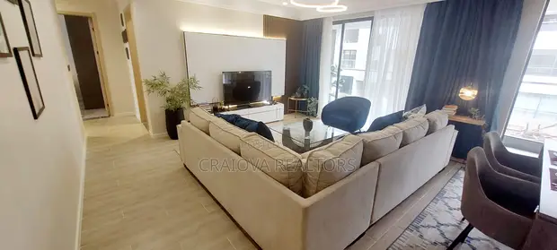 3bdrm Apartment in Gateway Mall Area for sale