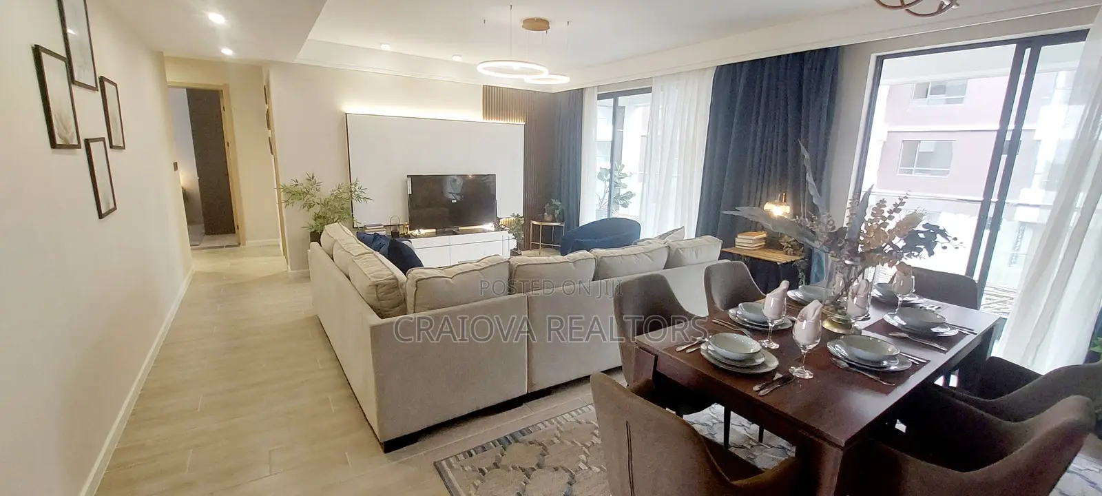 3bdrm Apartment in Gateway Mall Area for sale