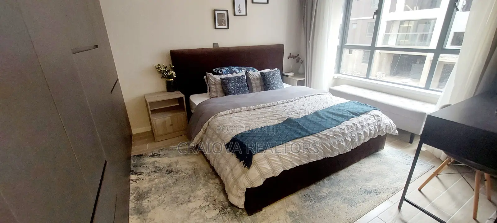 3bdrm Apartment in Gateway Mall Area for sale