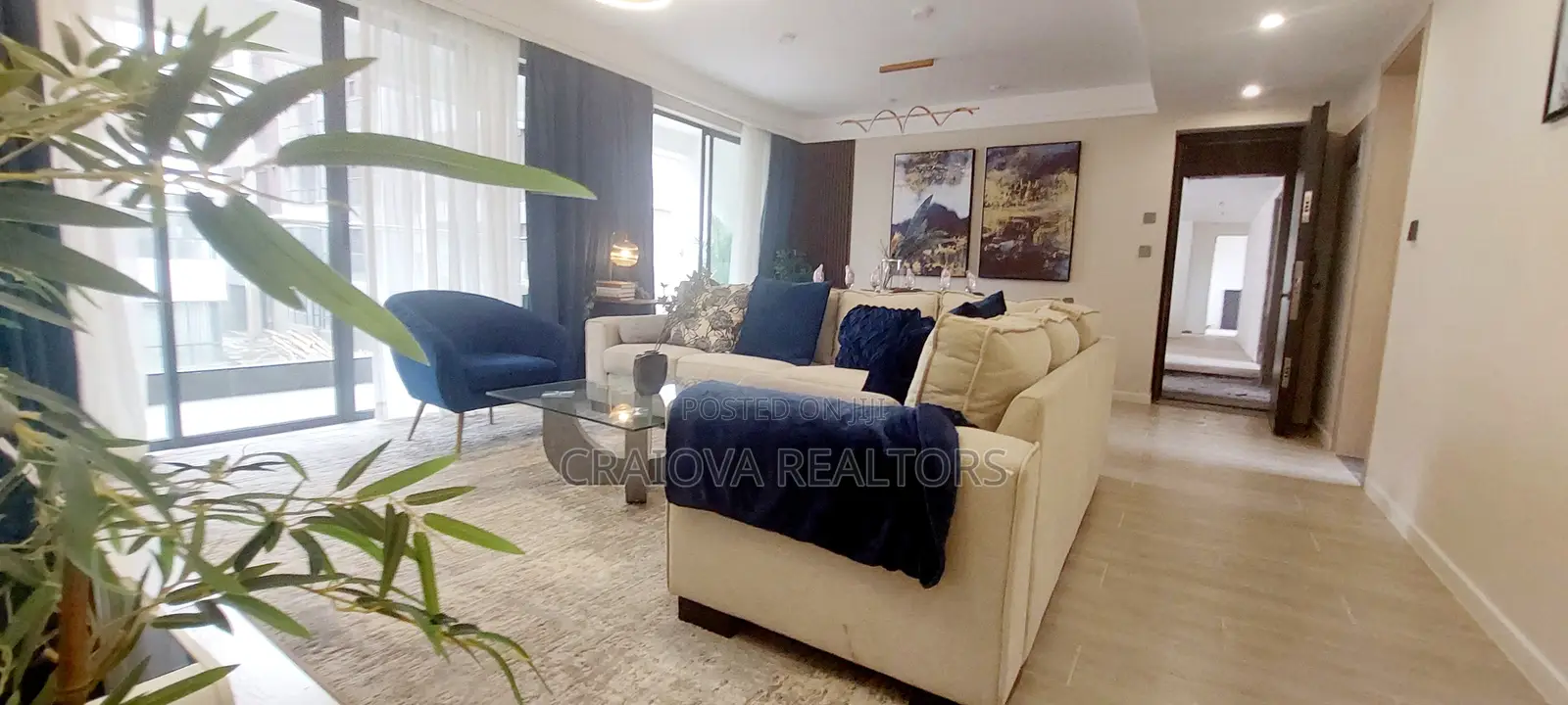 2bdrm Apartment in Gateway Mall Area for sale