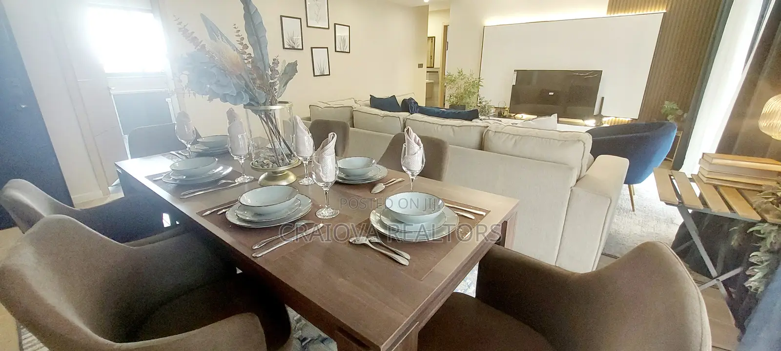 2bdrm Apartment in Gateway Mall Area for sale