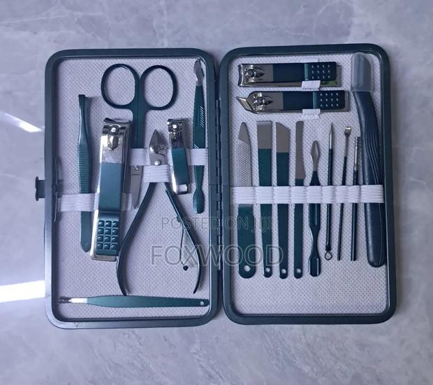 Professional Manicure Set 18pc - thumbnail 3