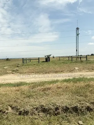 Olpajeta 2 Acres Touching It's Fence
