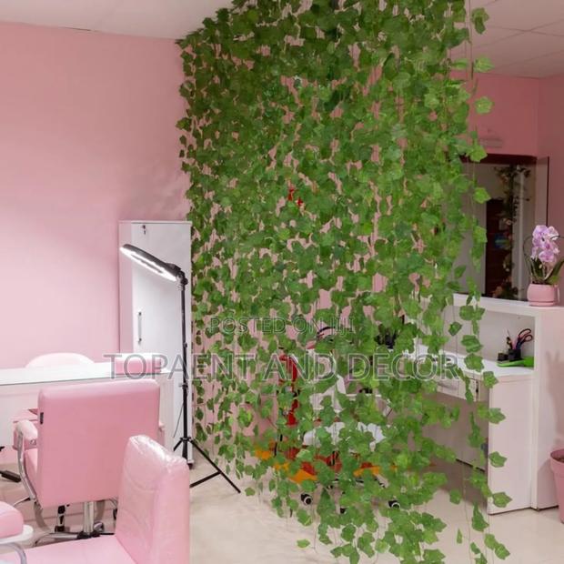Perfect Wall Decor Realistic Hanging Plants - main view