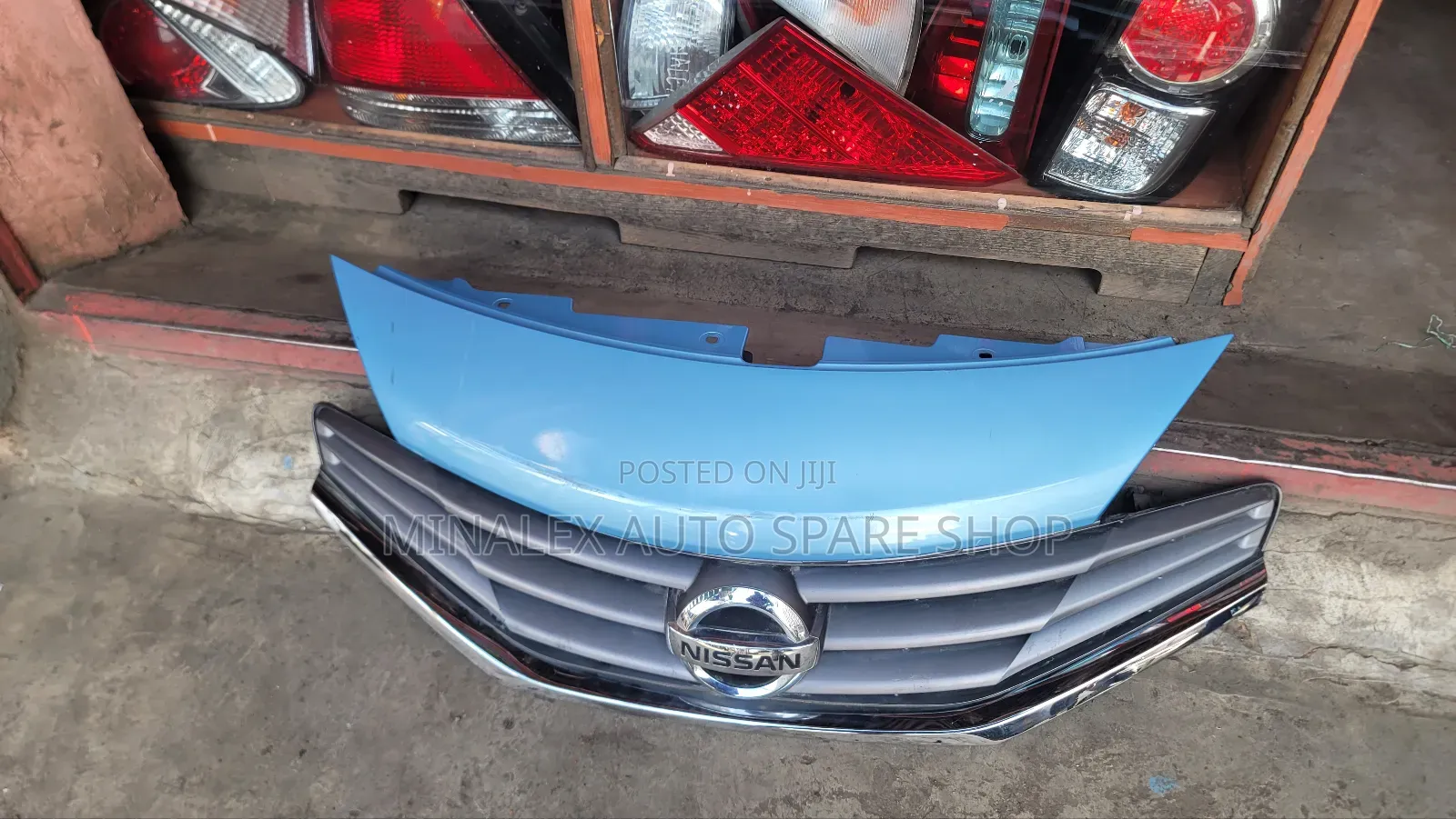 Nissan Note Grill