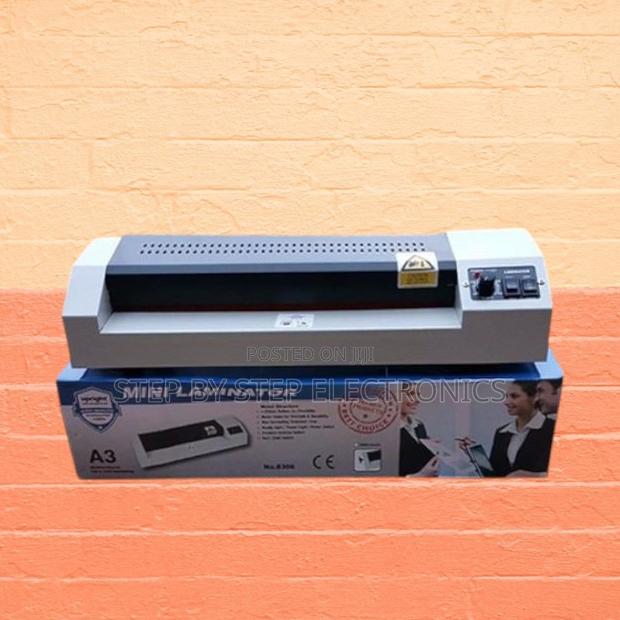 Feeding Paper Smooth A3, A4 Size Metallic Laminating Machine