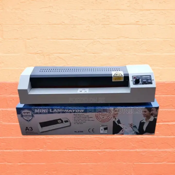 Feeding Paper Smooth A3, A4 Size Metallic Laminating Machine