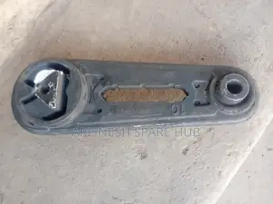 Nissan Latio Lower Engine Mounting