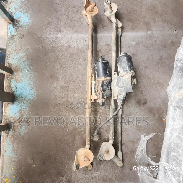 Prado 120 Front Wiper Motor