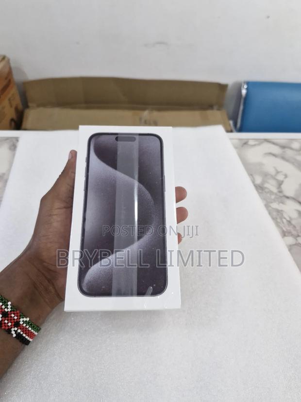 New Apple iPhone 15 Pro Max 256 GB Black - thumbnail 2