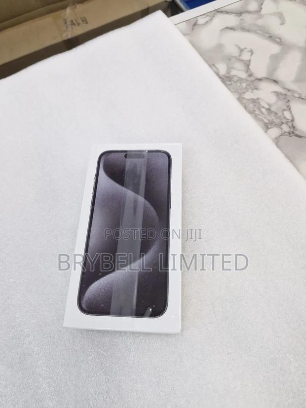 New Apple iPhone 15 Pro Max 256 GB Black - main view