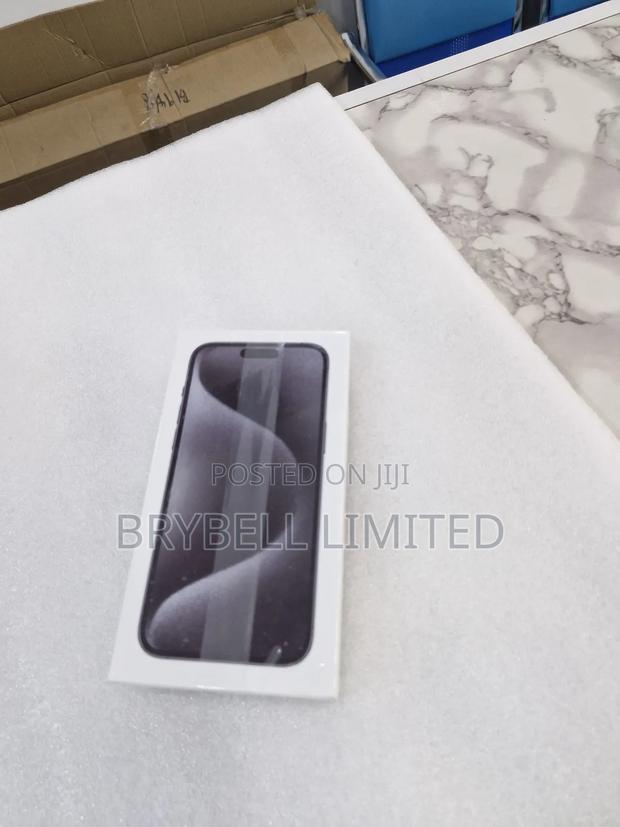 New Apple iPhone 15 Pro Max 256 GB Black - thumbnail 3