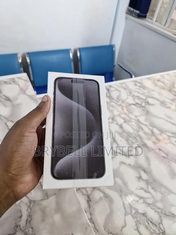 New Apple iPhone 15 Pro Max 256 GB Gray - thumbnail 6