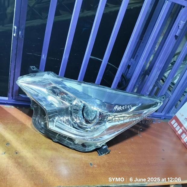 Toyota Ractis New Model 2015/2018 Non Xenon Headlight - main view