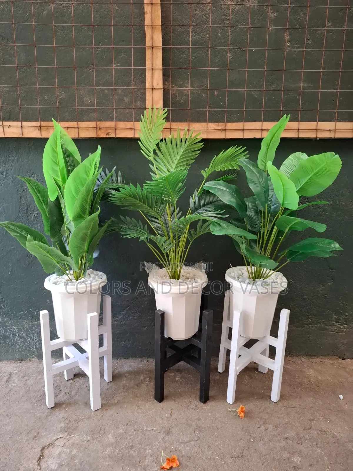 Home Plants Stand, Vase and Plant