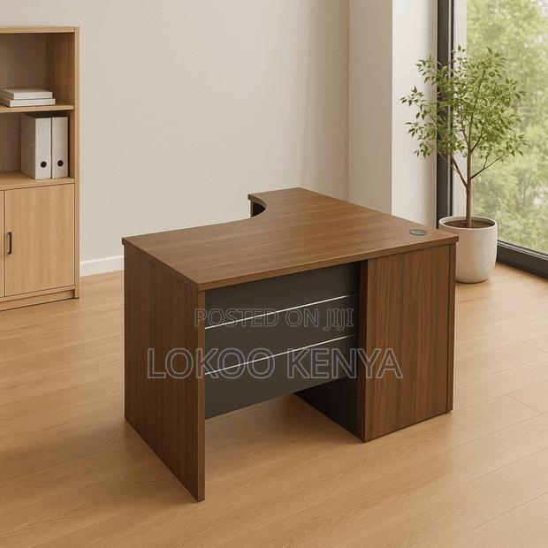 Office Desk: 1400mm Curved Reception Office Desk - thumbnail 5