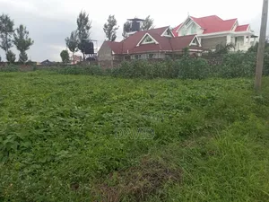 Plot for Sale in Pipeline Gated Community