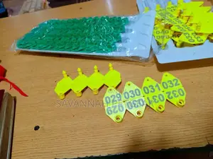 100 Pieces Cow Cattle Tpu Ear Tag Numbered Ear Tags