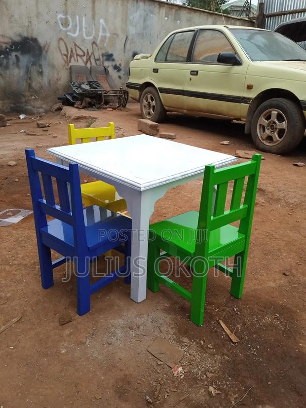 Kids Study Table - thumbnail 4