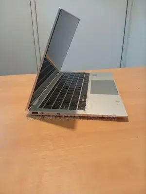 Laptop HP EliteBook 1040 G8 16GB Intel Core i7 SSD 512GB