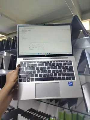Laptop HP EliteBook 830 G8 16GB Intel Core i7 SSD 512GB