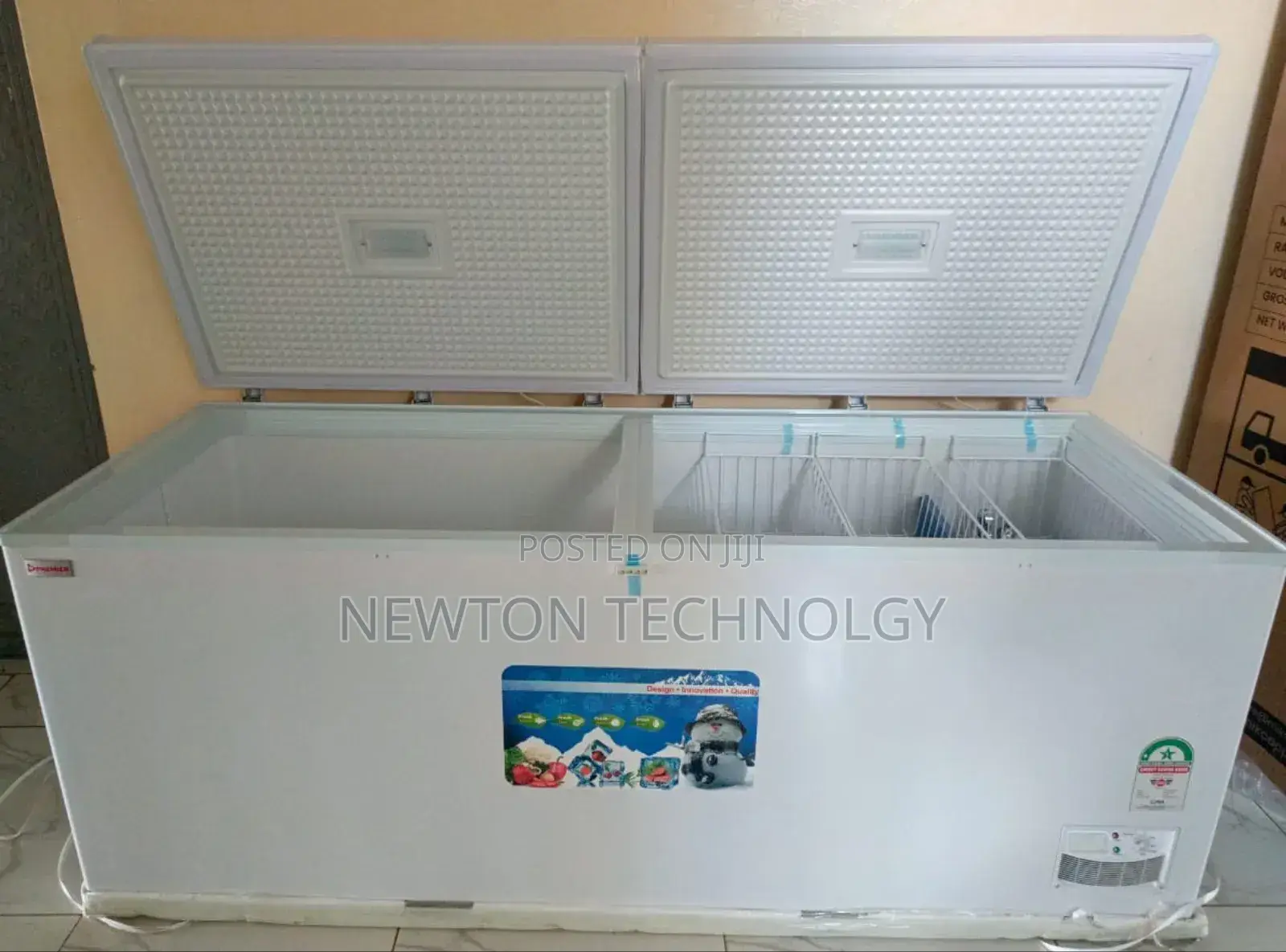 700l Premier Freezer With Cool Pad, Three Food Baskets