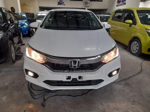 Honda Grace 1.5 Hybrid AWD 2018 White
