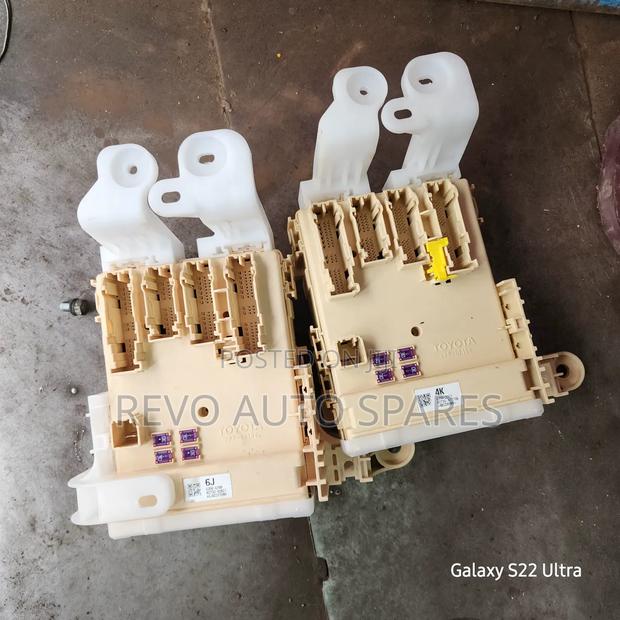 Fuse Box Rav 4 /Vanguard - thumbnail 2