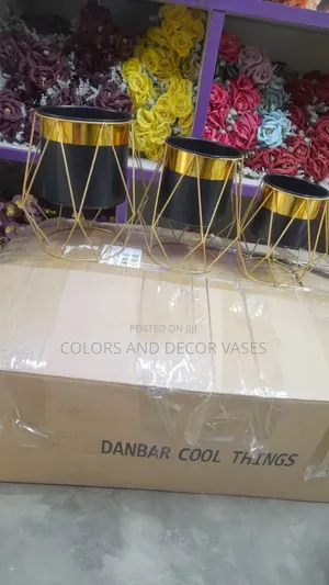 Black Gold Metallic Vases