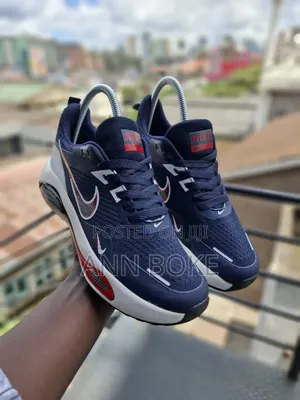 Zoom Trainers Size 40____45
