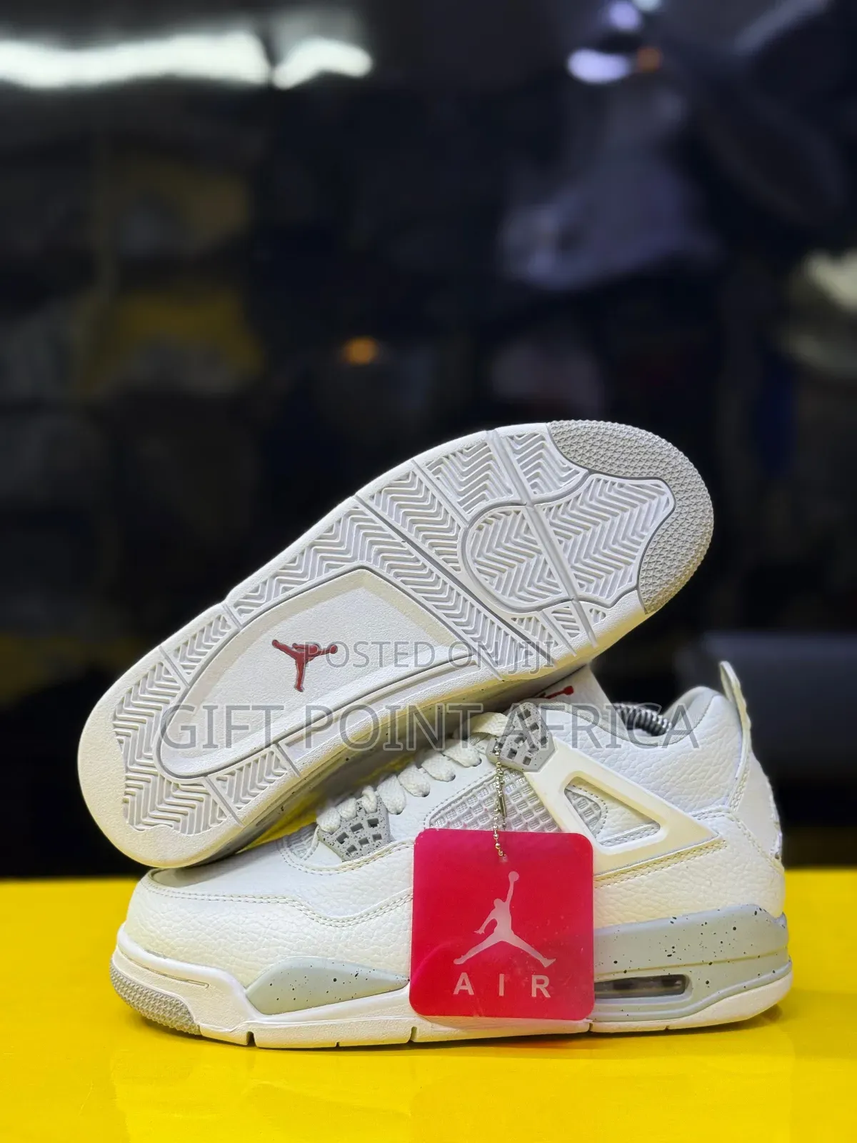 The Air Jordan 4 Retro “White Oreo” Unisex Sneakers