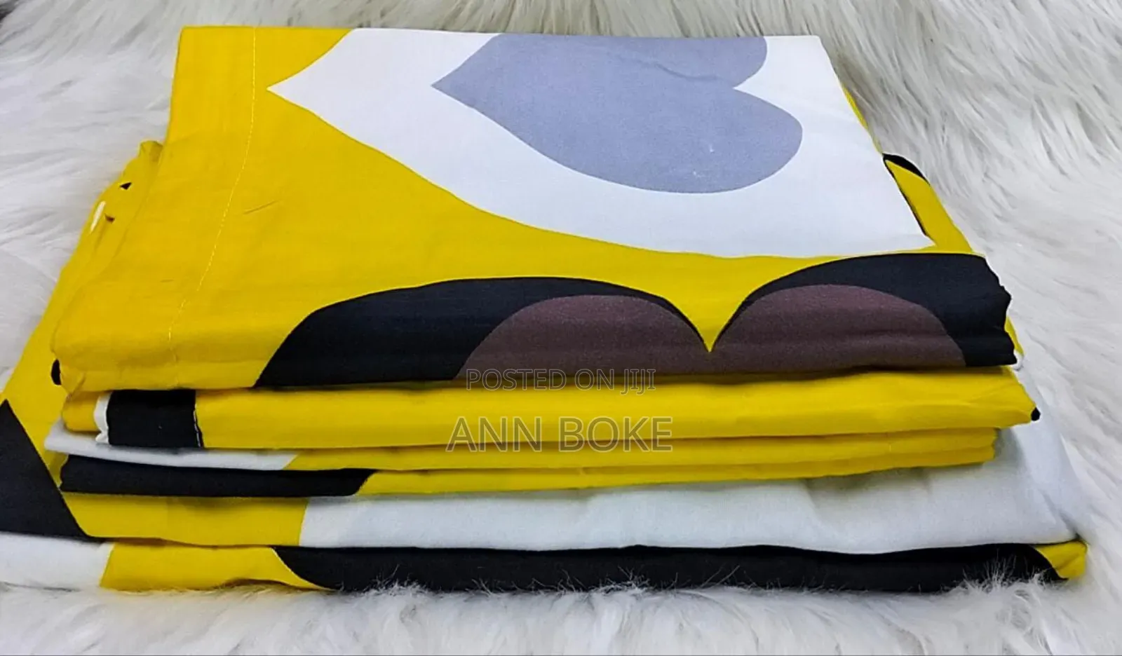  *6 Pc Bedsheets* 
2 PCS Bedsheets 
4 PCS Pillow