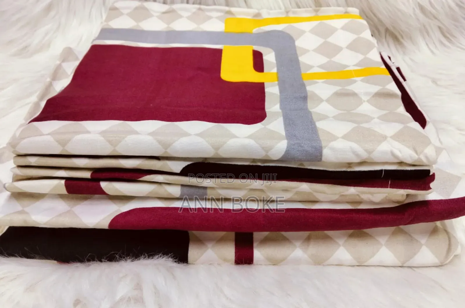  *6 Pc Bedsheets* 
2 PCS Bedsheets 
4 PCS Pillow
