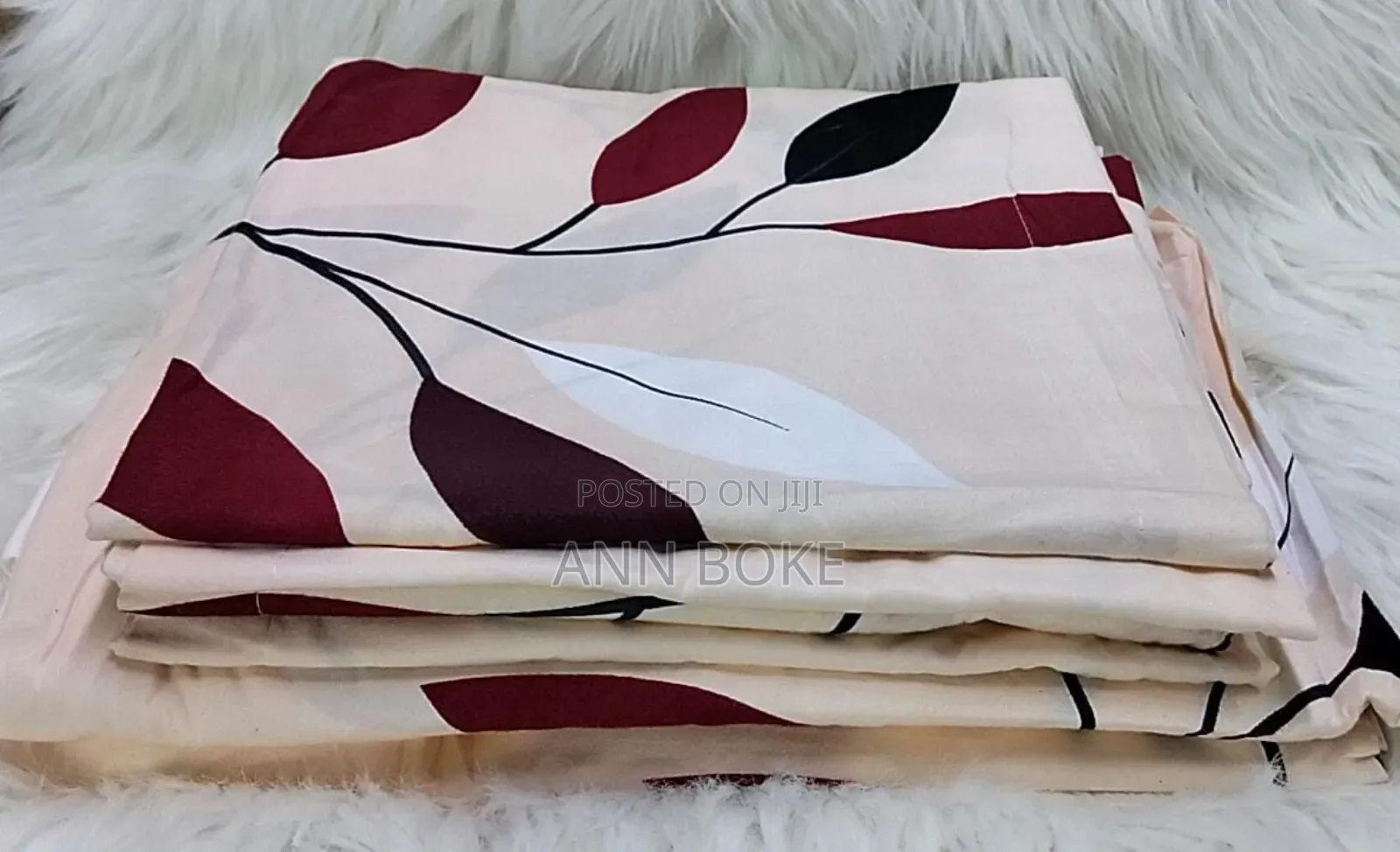  *6 Pc Bedsheets* 
2 PCS Bedsheets 
4 PCS Pillow