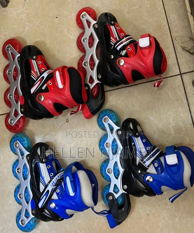 High Quality Skate Shoes With Guards And Helmet