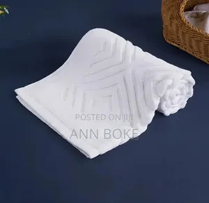  *Extra Heavy Bathmats* 
White
50 X 80 Cm