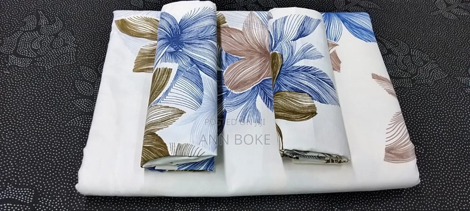  4 Pc Bedsheets 
2 PCS Bedsheets 
2 PCS Pillow