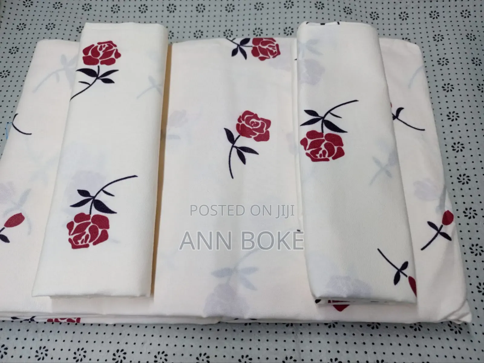  4 Pc Bedsheets 
2 PCS Bedsheets 
2 PCS Pillow