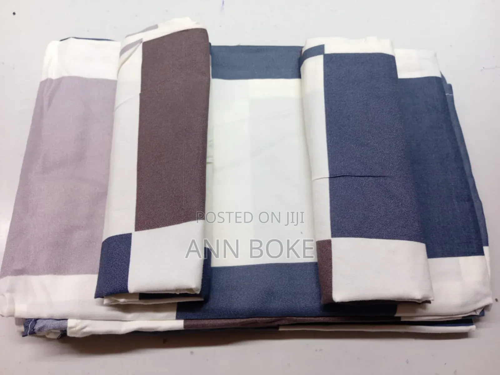  4 Pc Bedsheets 
2 PCS Bedsheets 
2 PCS Pillow