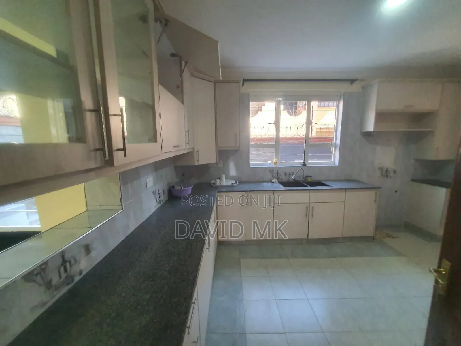 5bdrm Maisonette in Membley for rent