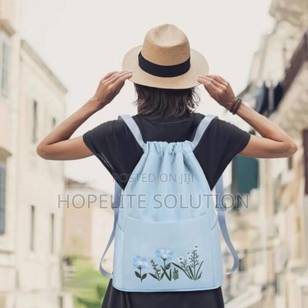 Waterproof Foldable Swimming Bag - thumbnail 4