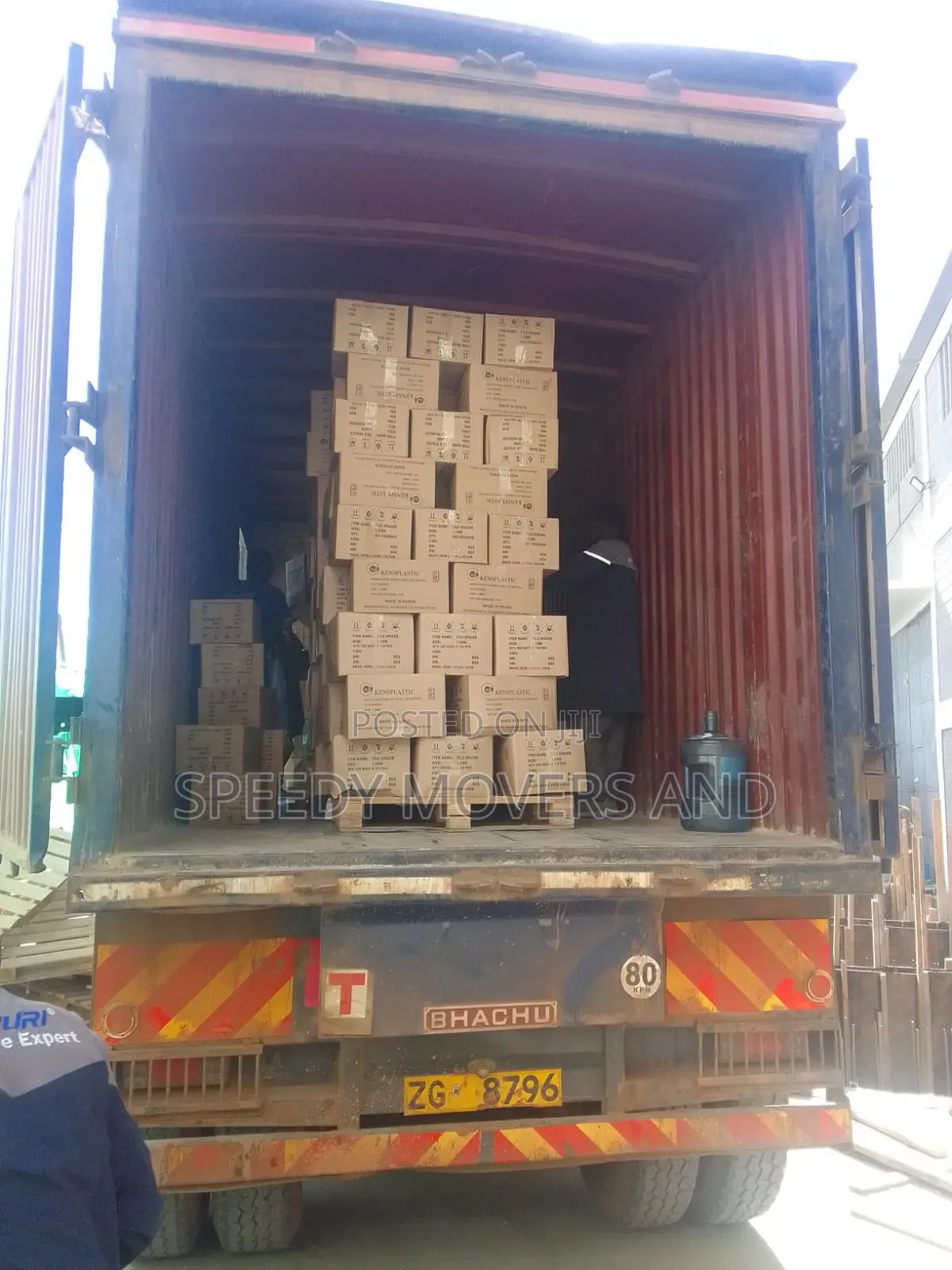 Box Body Trailer Accessible for Transport